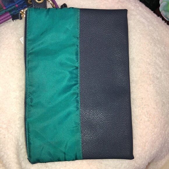 Liz Claiborne Navy Fuchsia Purple Plaid Monogram Travel Bag Set of 3 - Picture 3 of 12